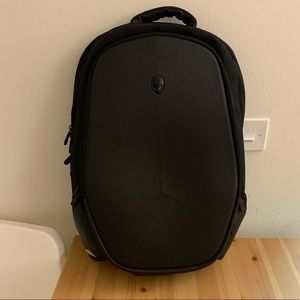 Alienware laptop backpack 17.3”